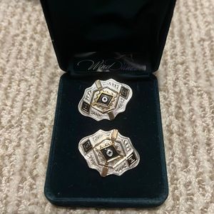 Montana Silversmiths earrings